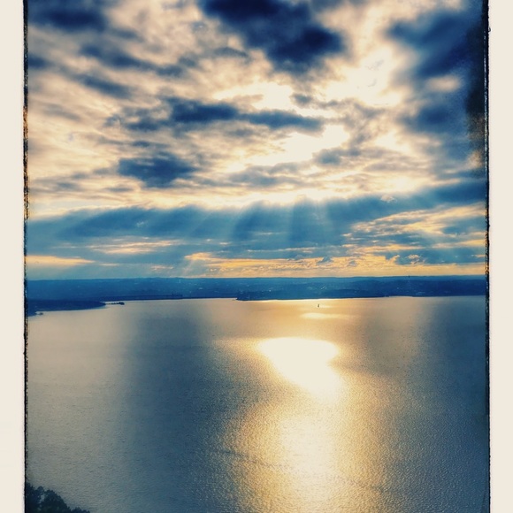 Meet your Posher, Carly - Picture 2 of 15